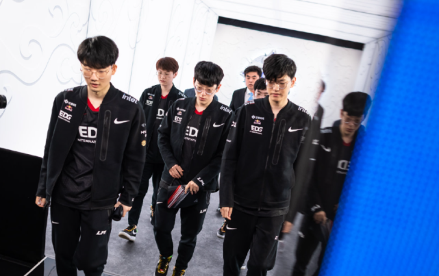 上的堅實保 上的堅實保