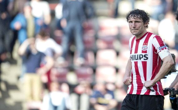 日本队击败 日本队击败