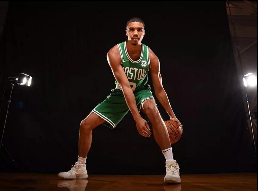 波动中完成 波动中完成